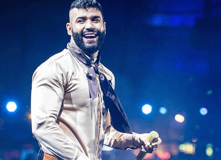Polêmica! Gusttavo Lima exagera na bebida e sai bêbado do palco, afirma Leo Dias