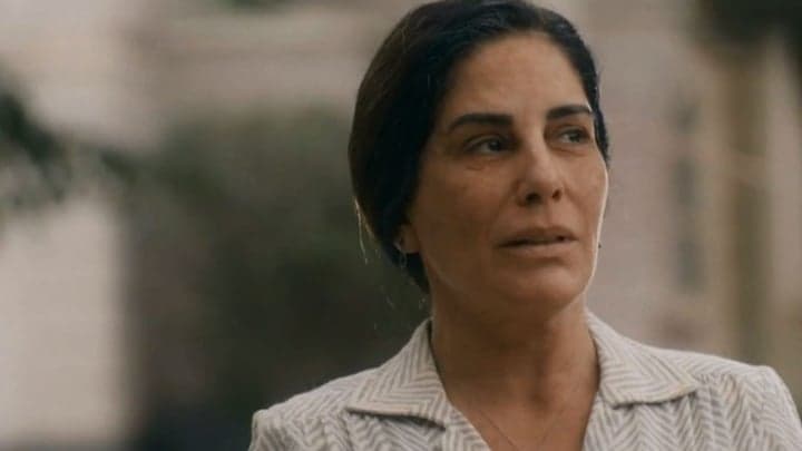 Gloria Pires, após quebrar maldição com personagem, revela foto do último capítulo de Éramos Seis