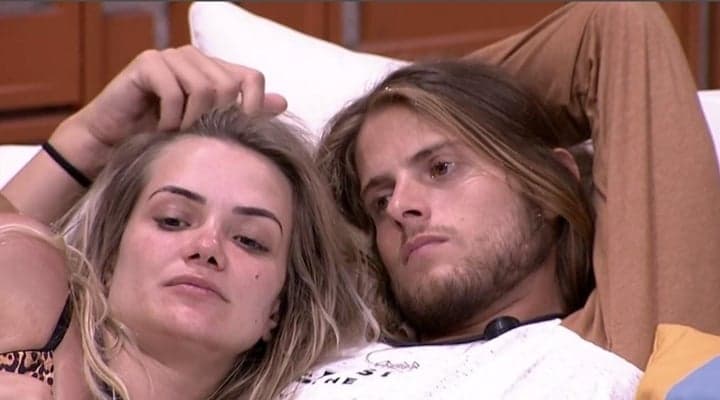 BBB20: Marcela sai do sério e se irrita com perguntas sobre Daniel na hora H