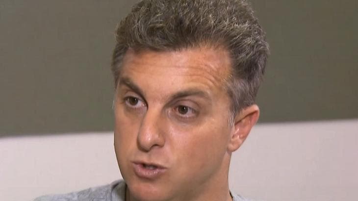 Fora da Globo, realidade de Luciano Huck é escancarada e apresentador aparece para se justificar