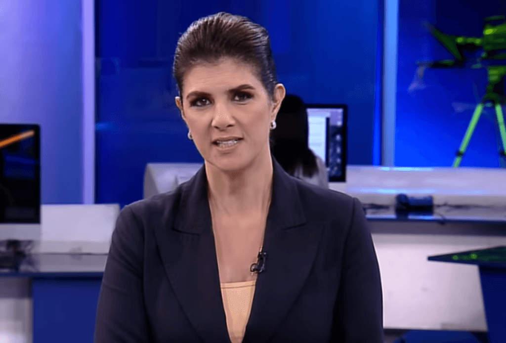 Mariana Godoy, de volta a bancada de telejornal, fala sobre luta contra depressão após morte do pai