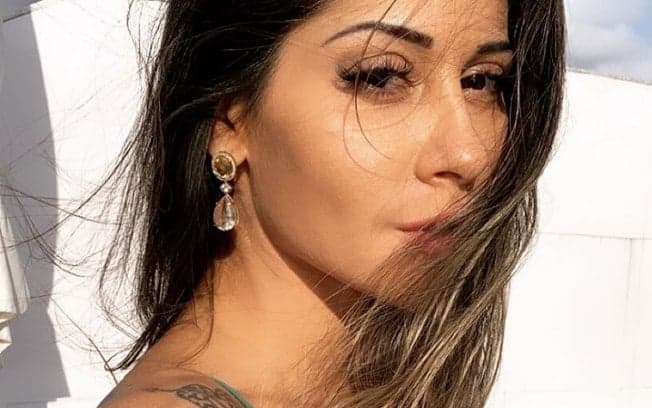Mayra Cardi entrega casa completamente mobiliada para babá de sua filha e desmorona em texto: "Coração acelerado"