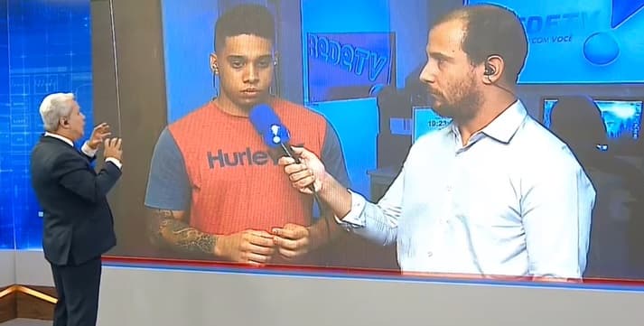 Sikêra Jr. fala com policial expulso de corporação ao vivo na TV, cria confusão e entra em guerra contra criminosos