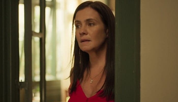 Amor de Mãe: Thelma vira monstro com queima de arquivo e Danilo e Camila viram vítimas