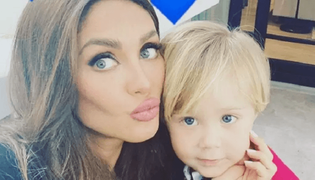 Fofo! Em quarentena, Anahí canta sucesso de RBD para o filho e leva pequeno de 3 anos às lágrimas