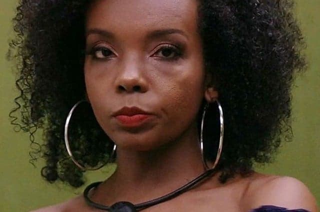 BBB 20: Hoje confinada na Globo, Thelma perde o pai e têm sérias dificuldades