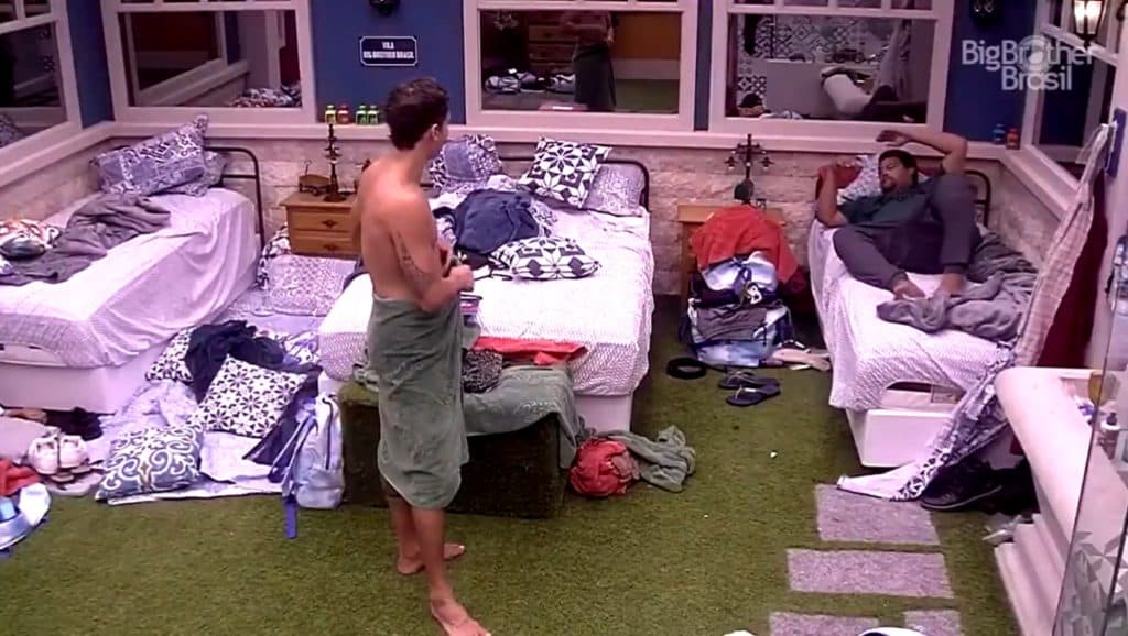 BBB20: Babu acusa Felipe Prior de se masturbar na sua frente e dispara: "O Brasil todo está vendo!"