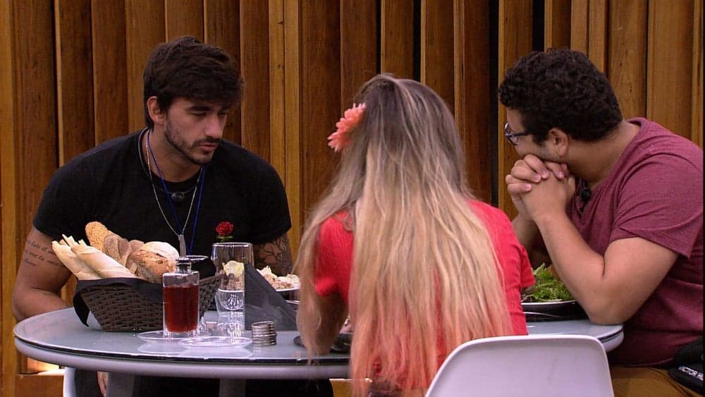 Guilherme retribui amor de Victor Hugo, aumenta rumor de 'trisal' e faz escolha: "Os dois"
