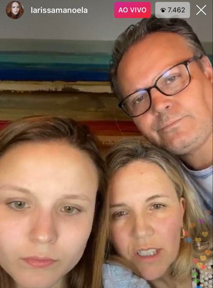 Mãe de Larissa Manoela surge com a bíblia na mão, pede ajuda divina e anuncia triste perda