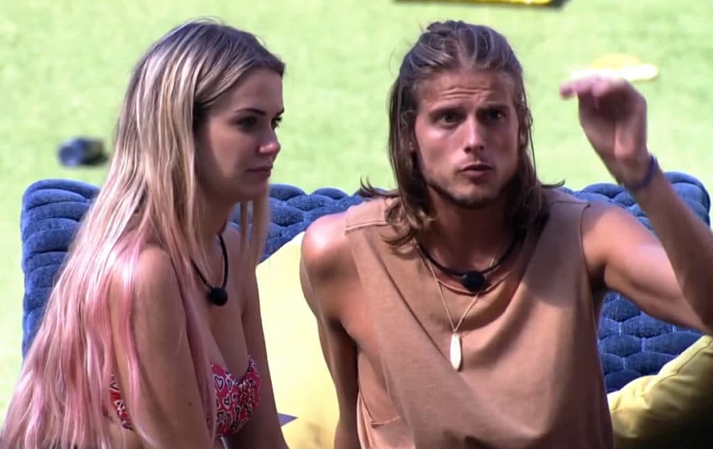 Marcela se revolta com Daniel, fica do lado de Thelma e manda namorado agir como homem
