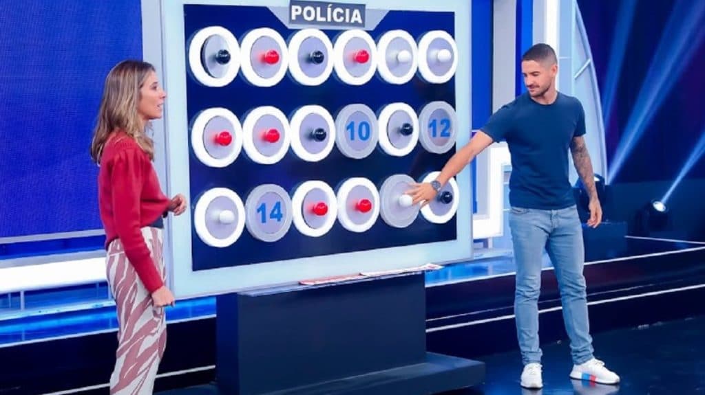 Com crise no casamento, Pato surge trabalhando no SBT e real situação com Rebeca Abravanel é exposta