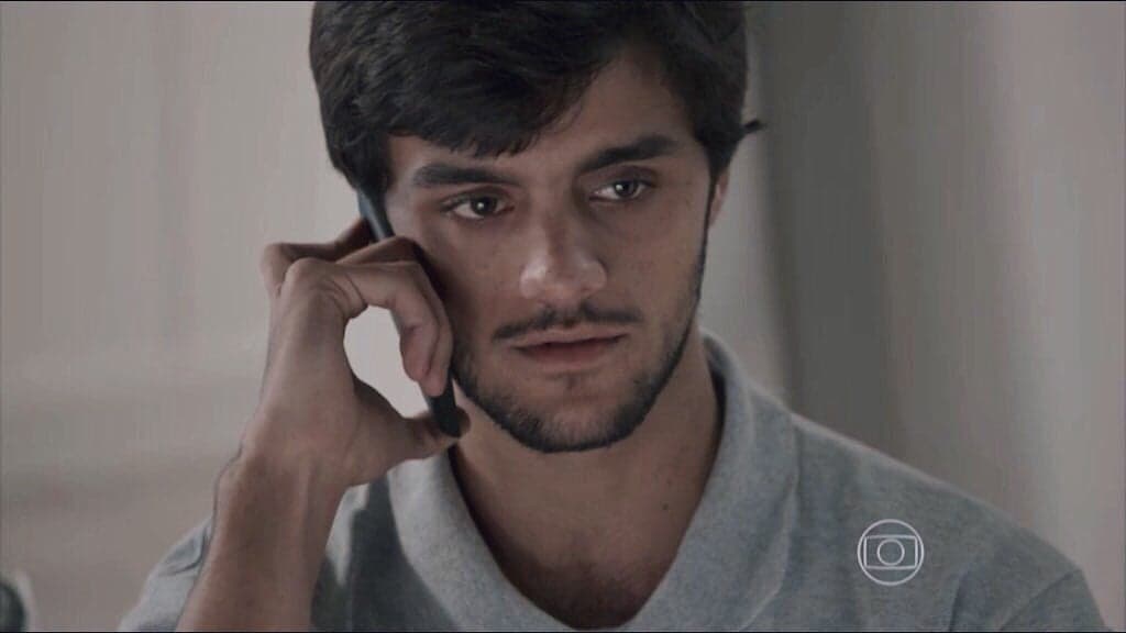 Totalmente Demais: Eliza passa por trauma, foge e Jonatas salva sua vida