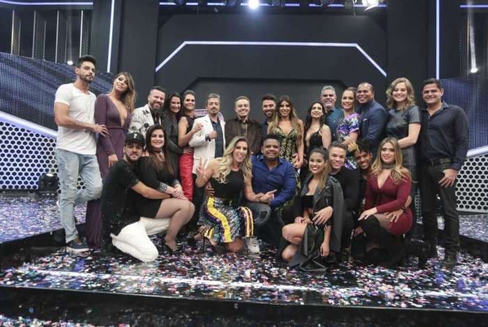 Em meio a dificuldades, Record bate o martelo e cancela nova temporada do Power Couple
