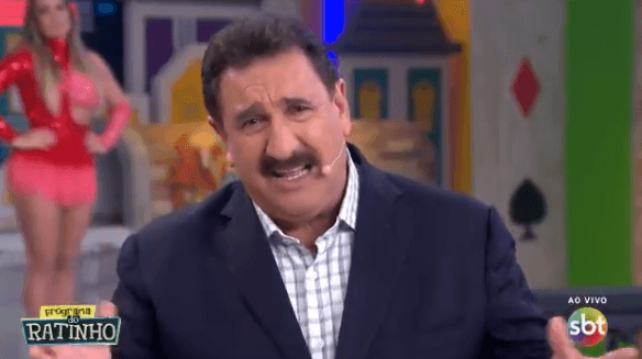 Ratinho defende Bolsonaro, detona a Globo e solta o verbo após protesto: "Meu presidente!"