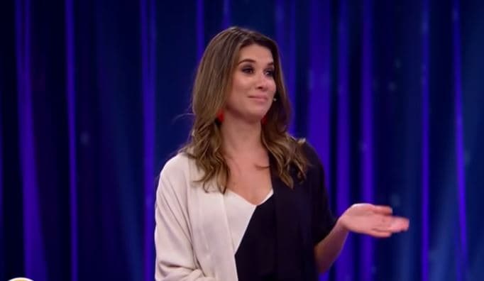 Rebeca Abravanel tem histórico antes do SBT divulgado e ira de multidão contra a apresentadora assusta