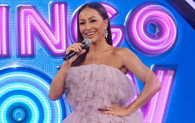 Sabrina Sato é ameaçada pela Band e Record é 'fuzilada' pelo SBT com nova programação
