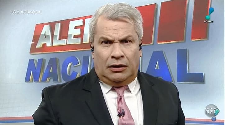 Sikêra Jr. surge pelado em foto vazada e tamanho de órgão é revelado