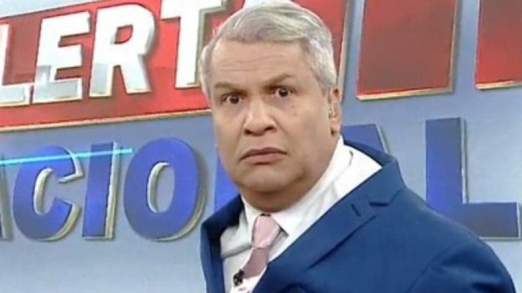 Sikêra Jr. se empolga, expõe mansão luxuosa na internet e fotos mostram como é sua vida real