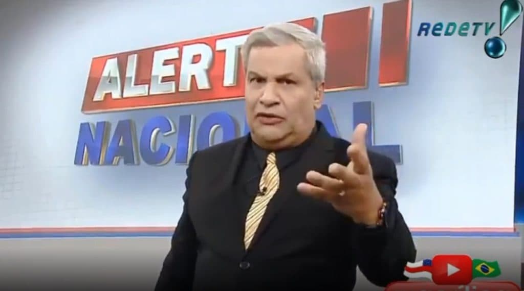 Sikêra Jr. anuncia guerra ao vivo em seu programa e clama por proteção de Deus: "Vai morrer muita gente!"