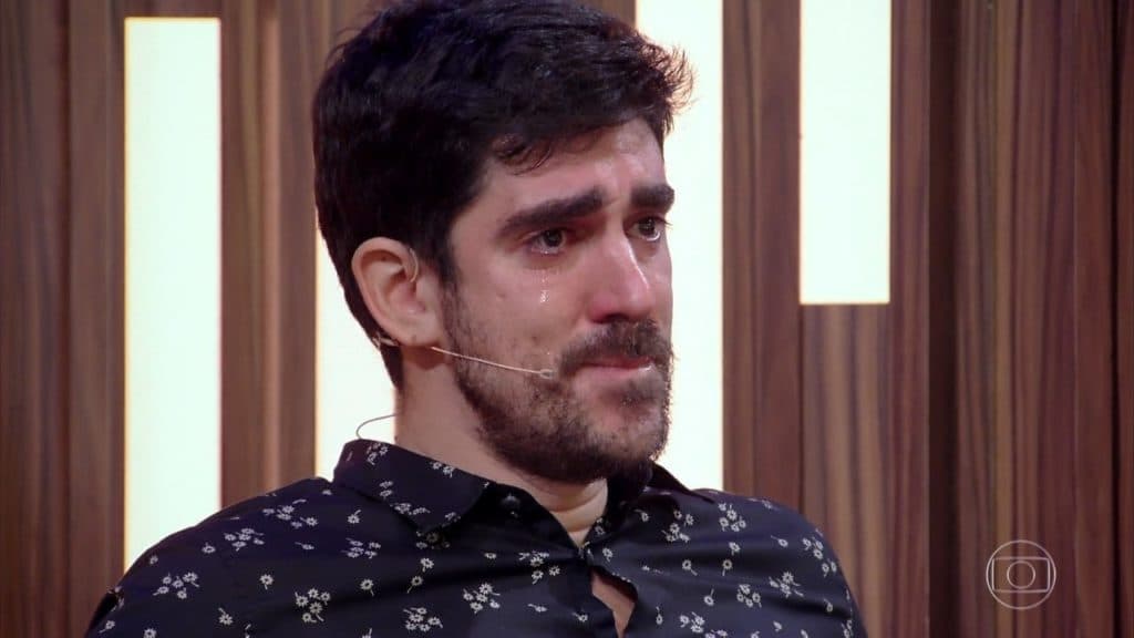 Terror! Marcelo Adnet expõe detalhes de estupro que sofreu aos 7 anos e escancara crime sórdido: “dor”