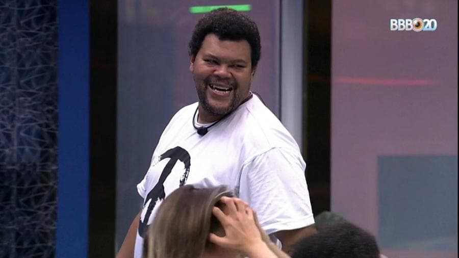 BBB20: Babu dá aula sobre racismo, expõe sofrimento e é aplaudido por sisters