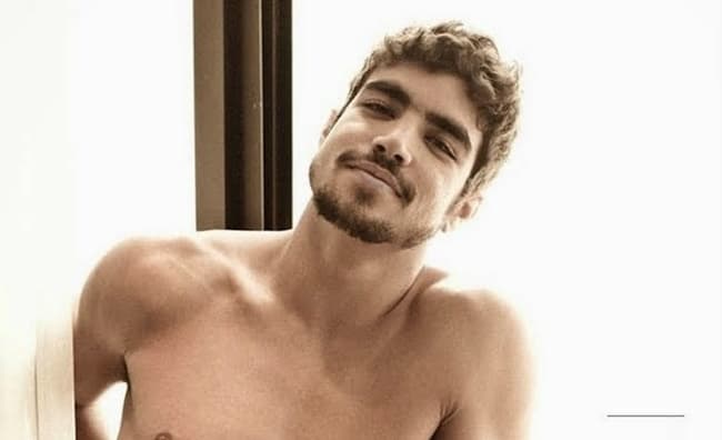 Caio Castro tem foto íntima vazada e fãs vão à loucura: "Ele é Pentelhudo"