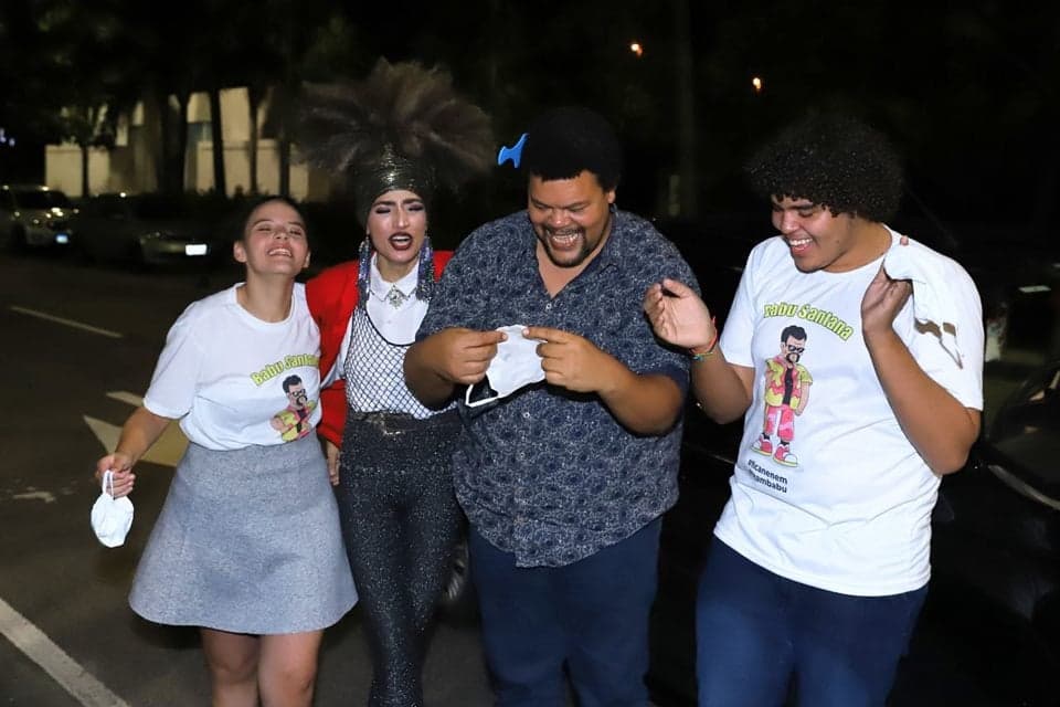 BBB 20: Babu Santana encontra família após eliminação e se emociona: "Já chorei litros"