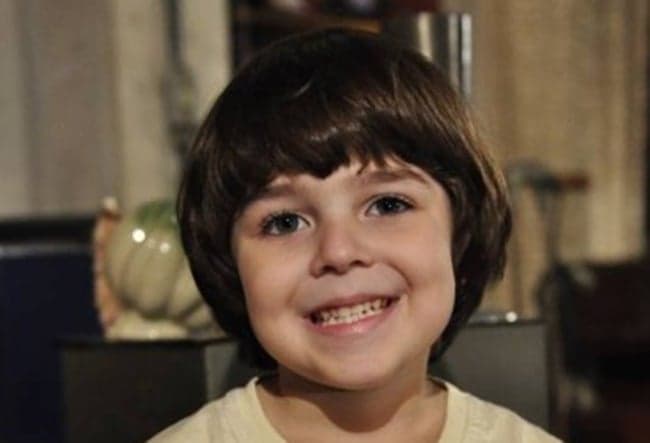 Fina Estampa: Ator intérprete do personagem Quinzinho cresceu e está completamente diferente 9 anos após novela