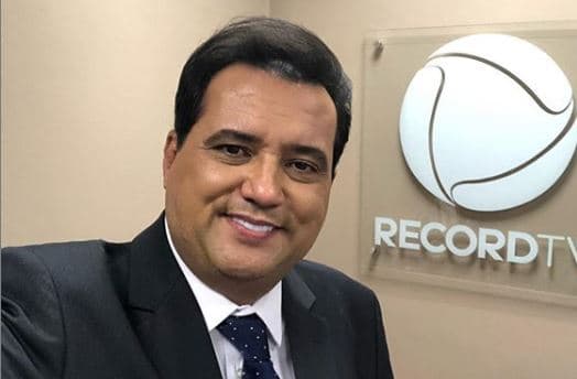 Após anos ocultando, Geraldo Luís se declara para cantor e expõe caso de amor: "Marcou minha vida"