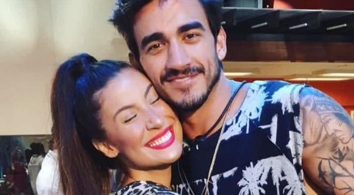 Guilherme e Boca Rosa aparecem combinando bebida e seguidores apontam romance