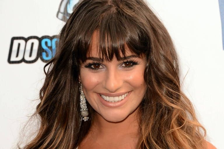 Lea Michele, atriz de Glee, surpreende ao aparecer grávida