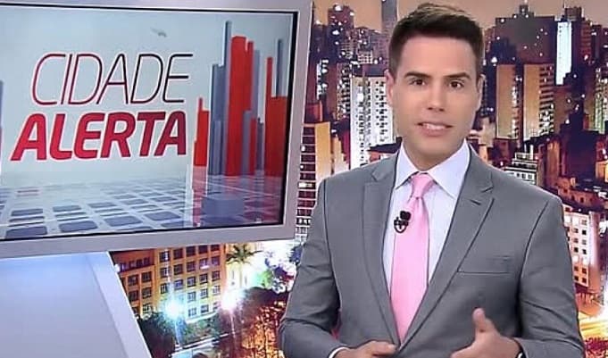 Luiz Bacci causa incômodo ao vivo no Cidade Alerta, irrita profissional e é rebatido: “Besteira em rede nacional”