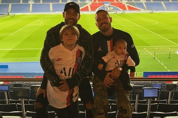 Vinicius Martinez exalta relacionamento com Neymar e se declara: "Falamos de amor"