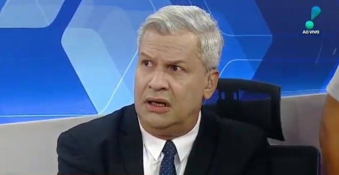 Sikêra Jr. tem suspeita de grave doença, segue afastado da RedeTV! e exame é aguardado