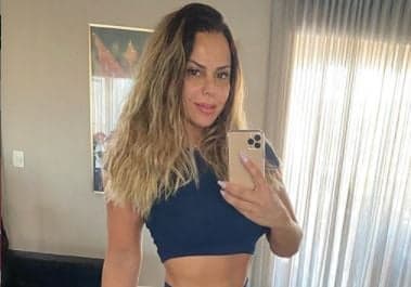 Viviane Araújo expõe foto sexy de peça íntima e deixa fãs perplexos: "Parece sem nada"