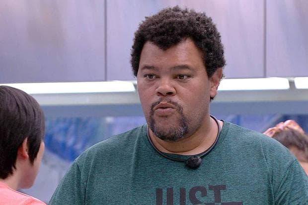 Babu revolta internautas com atitude e público pede saída imediata: "Machista e homofóbico"