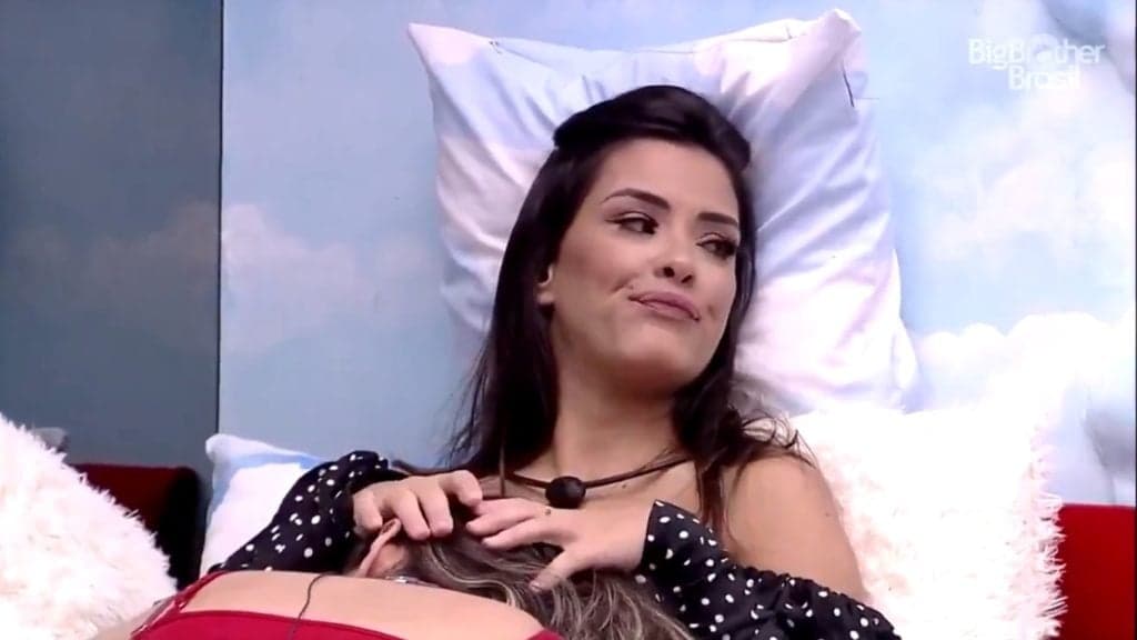Ivy Moraes, do BBB20, posta foto picante com o companheiro e mão boba chama atenção