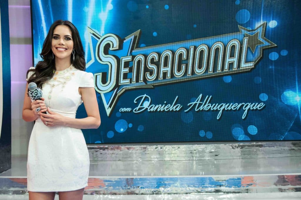 Em velório do pai, Daniela Albuquerque recebe notícia sobre outra vida e deixa todos chocados: "Era um segredo para todos"