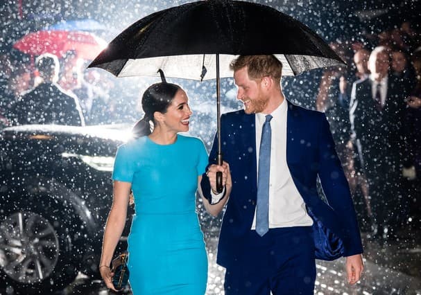 Uau! Buscando uma independência financeira, Harry e Meghan participarão de todos os tapetes vermelhos