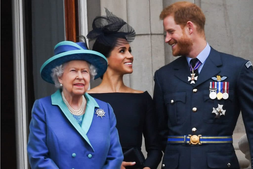 Após renúncia, Elizabeth II espera todos os dias a volta de Harry para a realeza: "um filho pródigo"