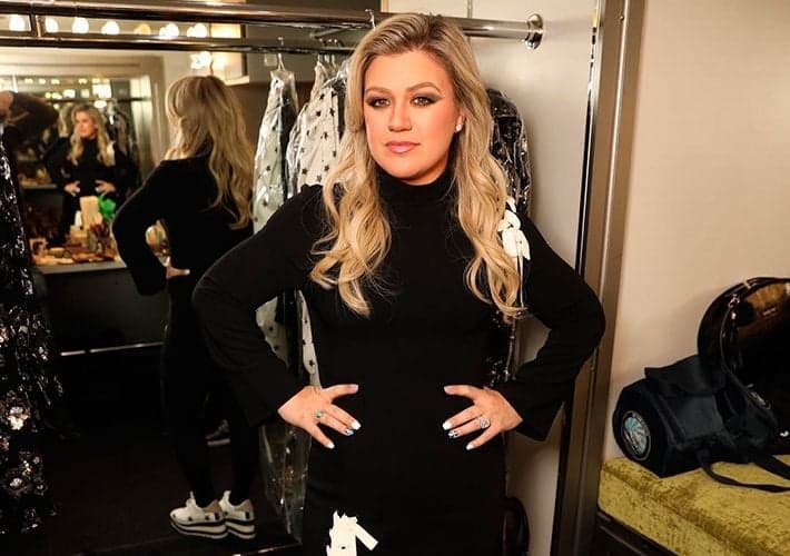 Em quarentena, Kelly Clarkson passa sufoco, é obrigada a fazer o inesperado e confessa: "usei o penico do meu filho"