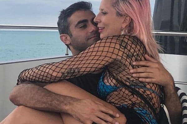 Vem herdeiro por aí! Em entrevista, Lady Gaga abre o jogo, fala sobre gravidez e dispara: "ansiosa para ser mãe"