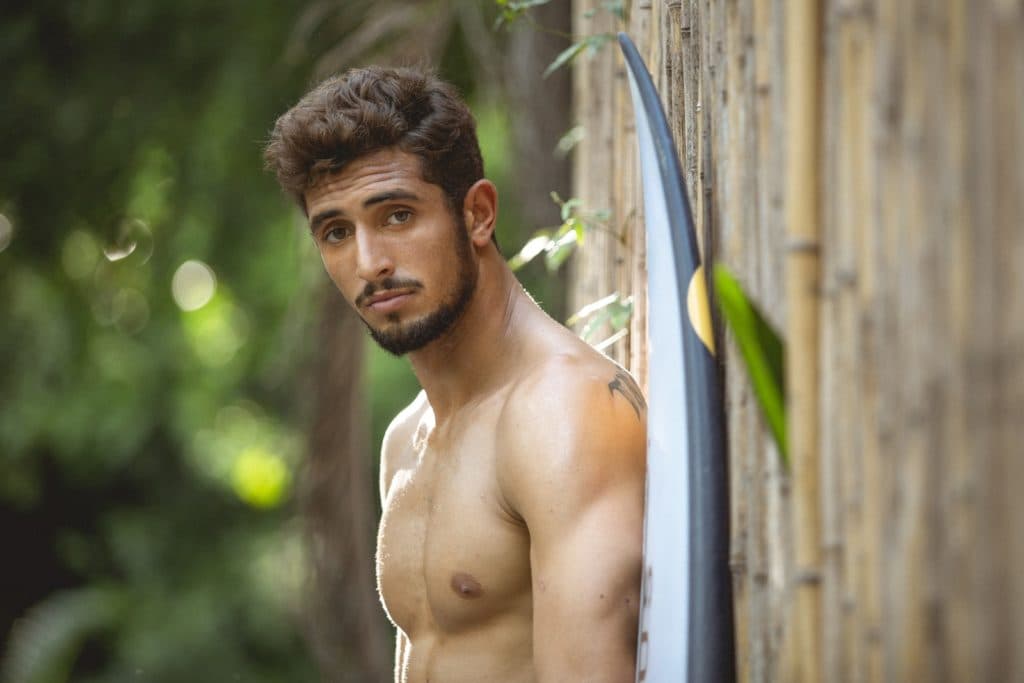 Lucas Chumbo implora por emprego na TV após ser o primeiro eliminado do BBB20