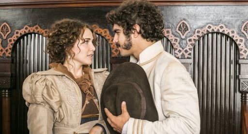 Novo Mundo fracassa na Globo e perde feio para Avenida Brasil