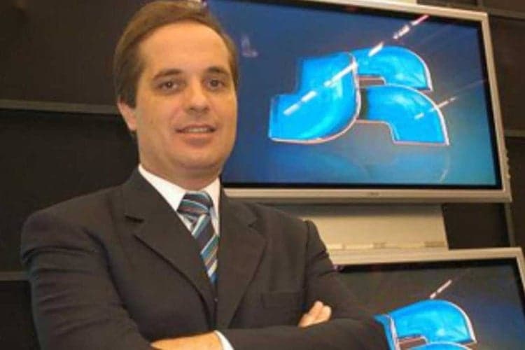 Record demite jornalista para proteger Bolsonaro e profissional quebra o silêncio: "O ar ficou irrespirável"