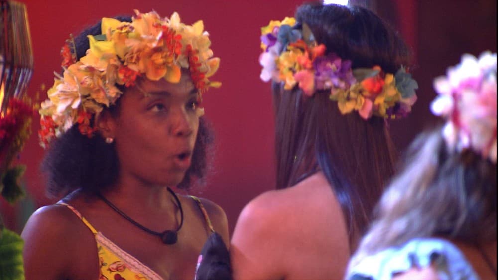 Emparedada, Thelma massacra Ivy, que dispara: "Pensa o que você quiser"