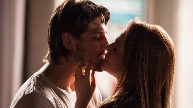 Totalmente Demais: Lili e Rafael engatam romance e dona da Bastille fica grávida