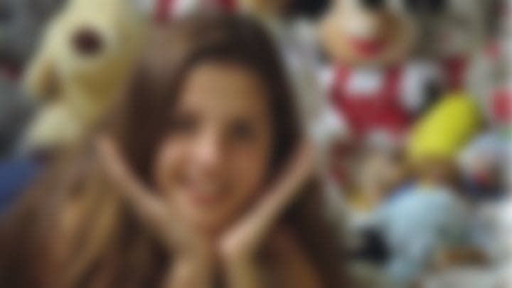 Ex-atriz mirim da Globo, após sumir da TV, aparece grávida e espanta fãs