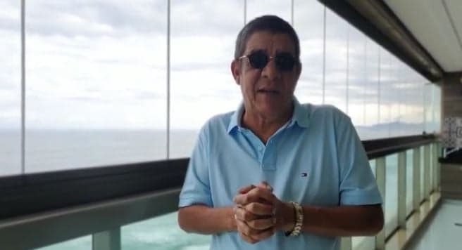 Zeca Pagodinho surge em momento crítico dentro da própria casa e desabafo surpreende: "A vida vai melhorar"