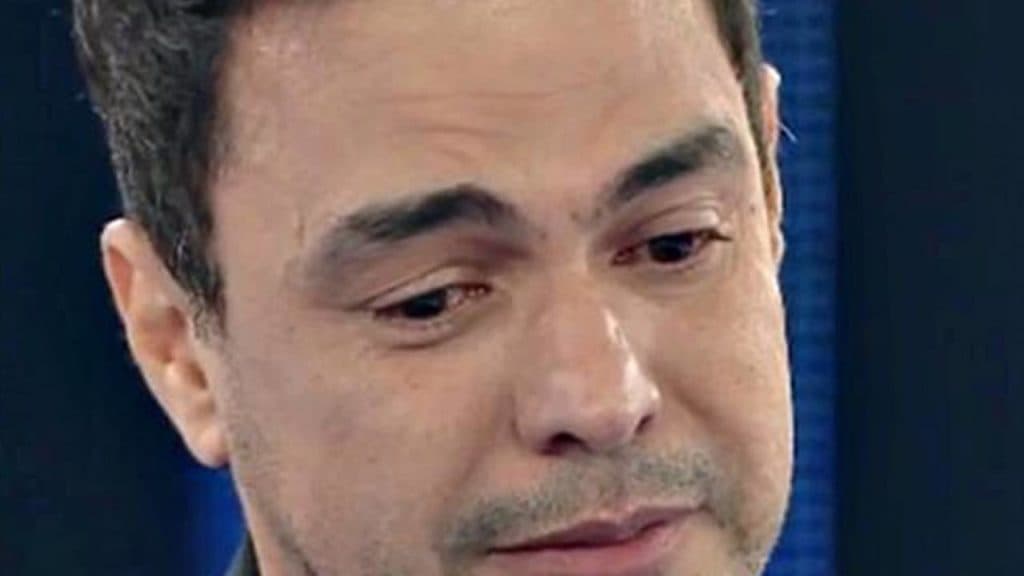Zezé Di Camargo, em meio a crise financeira, tem problema de saúde anunciado e causa preocupação